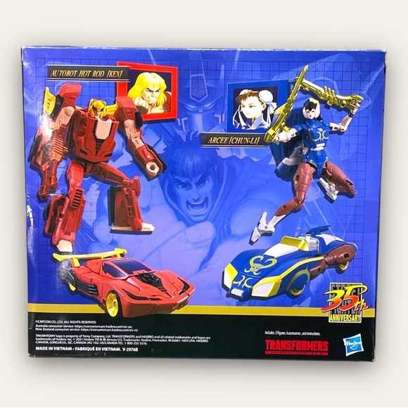 Street Fighter II X Transformers: Autobot Hot Rod (Ken) vs Arcee (Chun-Li) - Picture 2 of 6